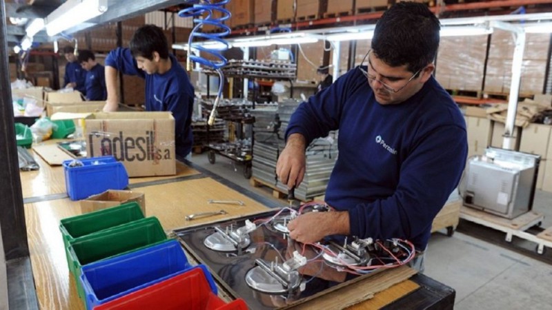 Qu dice la reforma laboral incluida en la "Ley Bases" que debe tratar el Senado?