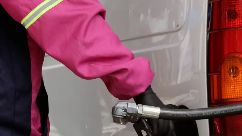 Oficial: postergaron la actualizacin de los impuestos al combustible, aunque aumentaron igual