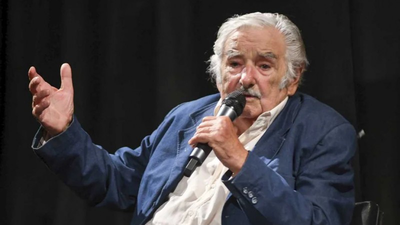 La mdica de Jos Mujica explic como ser el tratamiento de su cncer