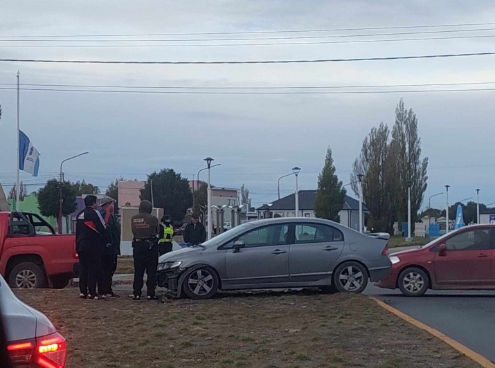 Ro Gallegos: nuevo accidente de trnsito en la autova frente a la rotonda Samor