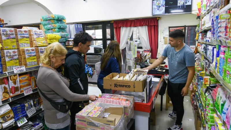 La recesin sigue fuerte y las ventas minoristas pyme cayeron 7,3% en abril