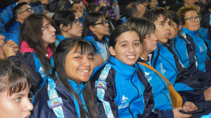 La delegacin de Santa Cruz se uni a los ms de 600 deportistas en la apertura de los Juegos de la ParaAraucana