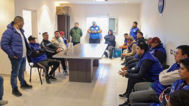 Güenchenen participó de asamblea en Quintana, y destacó la importancia de estar siempre del lado de los trabajadores