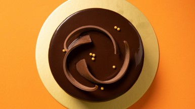 La torta viral que lleva dos ingredientes de ''la felicidad'' con chocolate, ¿cómo se hace?