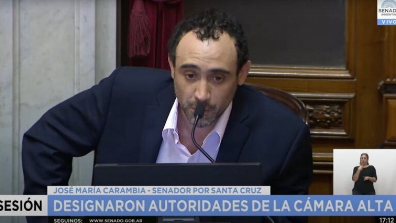 El Senador Carambia  denunci aprietes.. 