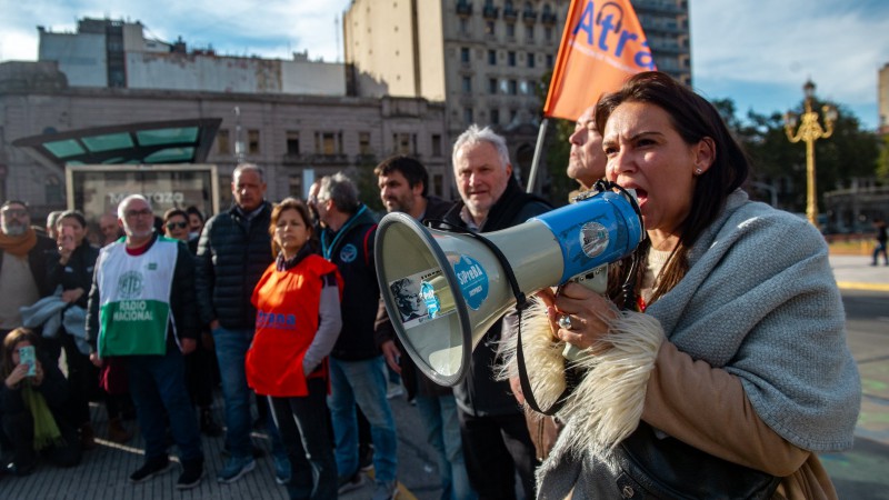 Trabajadores de los medios pblicos rechazaron las privatizaciones previstas en la Ley Bases