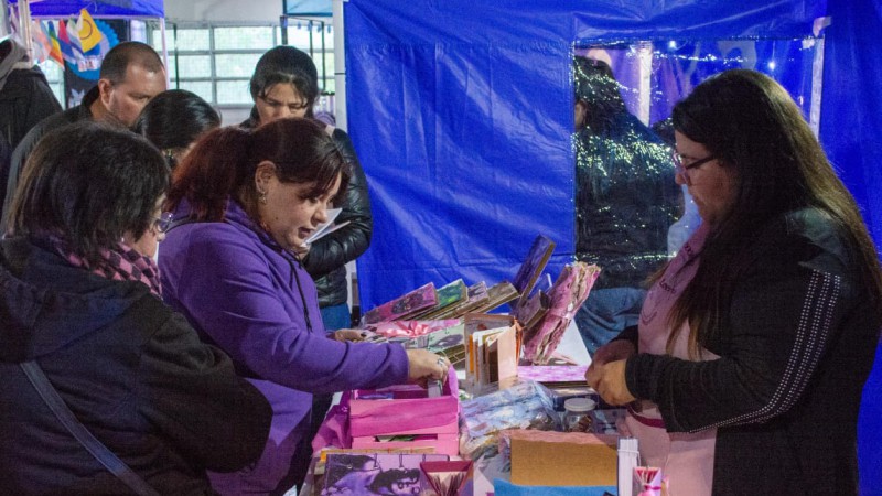 Con exitosa convocatoria se realiz el Mercado de Economa Comunitaria en Ro Gallegos