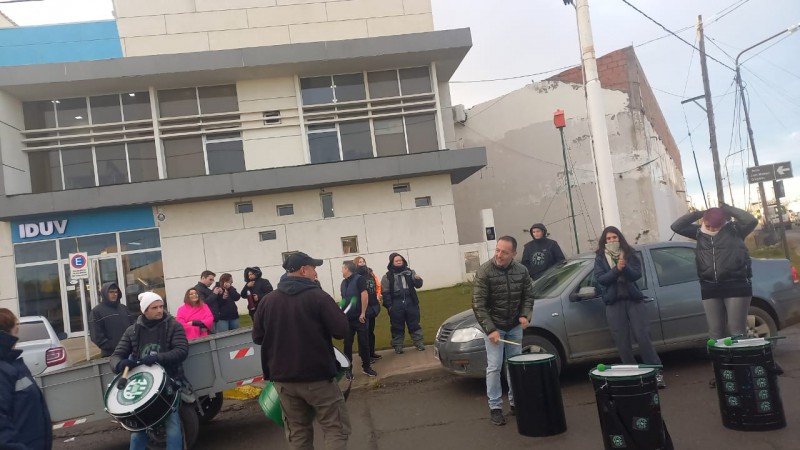 Trabajadores de IDUV piden reapertura de paritarias y desarrollan retencin de tareas