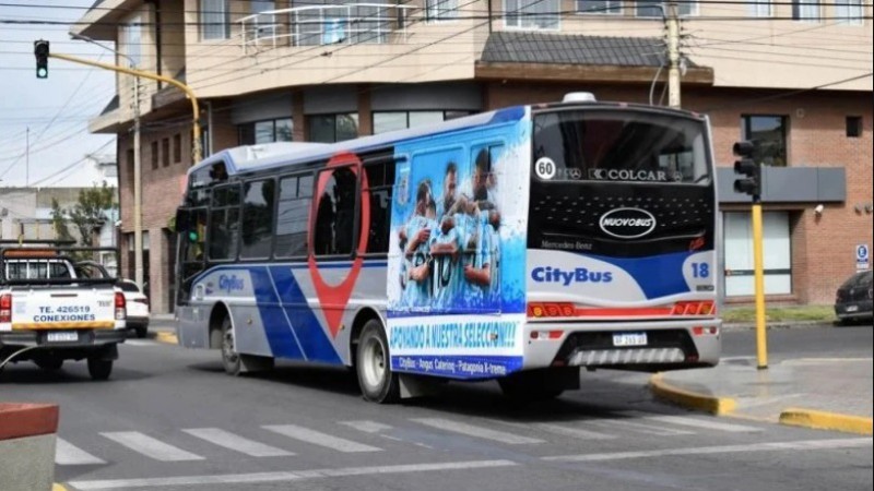 El boleto de colectivo ascendi de $197 a $800 en Ro Gallegos. 