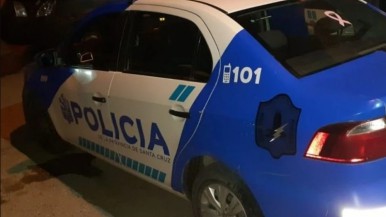 Río Gallegos: intentó robar una bicicleta, los vecinos intentaron agredirlo,  brindó una identificación falsa pero tenia un pedido de captura