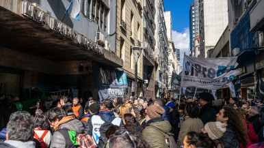 Realizaron manifestación en la sede central de Radio Nacional 