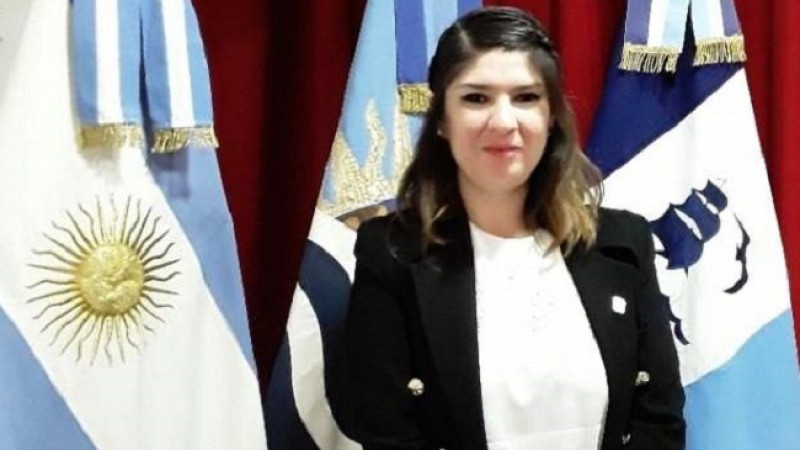 Katia Ruiz ser la primera licenciada de Santa Cruz