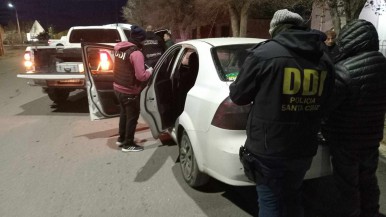 Detienen a dos hombres por robo tras cuatro allanamientos