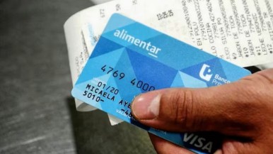 ANSES: ¿la tarjeta Alimentar llega con aumento?