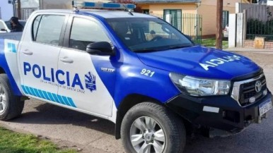 Santa Cruz: estaban ebrios en un auto, insultaron a la policía y fueron detenidos