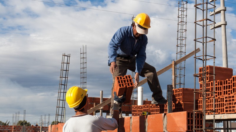 Cunto cobrarn los trabajadores de la construccin en junio tras aumento por paritarias