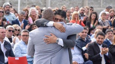 Güenchenen felicita a Claudio Vidal por la cancelación de la deuda Provincial