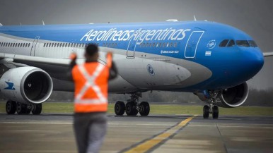 Controladores aéreos anunciaron 18 días de paro en junio y afectaría a muchísimos vuelos: que día habrá medidas de fuerza  