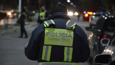 Los policías de Santa Cruz también esperan una mejor oferta del gobierno