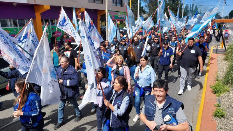 Contra la Ley Bases: cmo ser la movilizacin en Ro Gallegos 