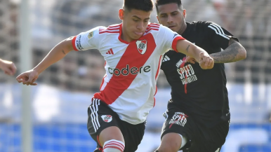 River perdió ante Deportivo Riestra y Demichelis quedó en la mira