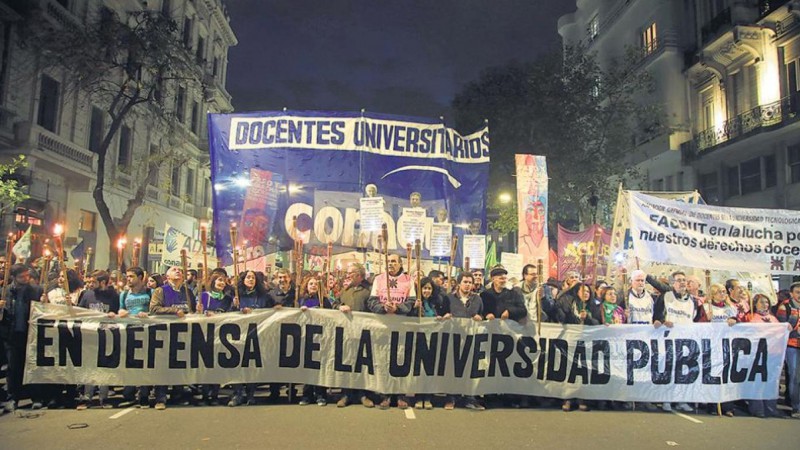 Los universitarios siguen en lucha