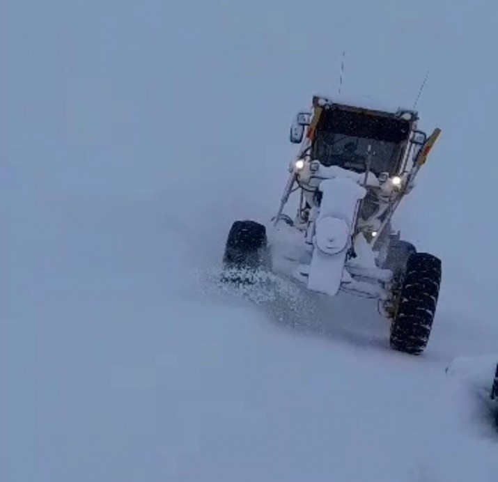 Santa Cruz: las increbles imgenes de una ruta completamente cubierta por la nieve, cuyo trnsito est restringido 