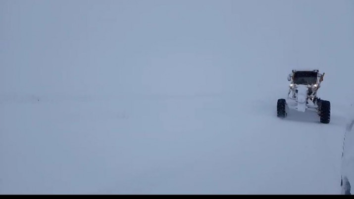 Santa Cruz: las increbles imgenes de una ruta completamente cubierta por la nieve, cuyo trnsito est restringido 