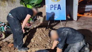 La Policía Federal desarticuló un bunker de drogas secuestrando más de 1000 dosis de cocaina