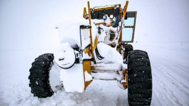 Más de 2.500 km de rutas afectados por la nieve en Santa Cruz tras el temporal