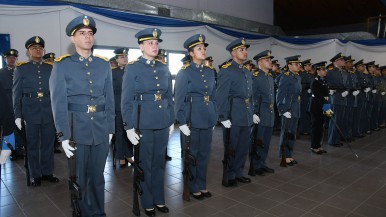 Santa Cruz: casi 80 cadetes juraron la bandera en la Escuela de Policía de Río Gallegos  