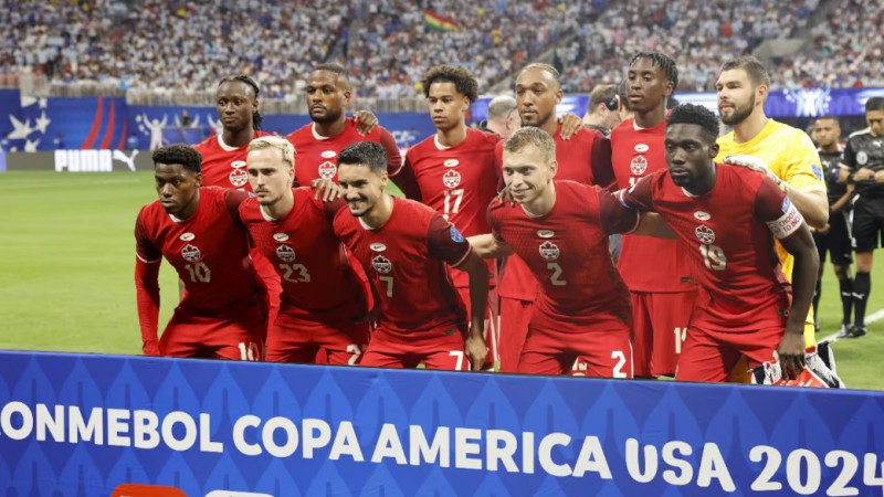 La Asociacin Canadiense de Ftbol denunci que uno de sus jugadores sufri comentarios racistas tras el partido contra la Seleccin argentina por la Copa Amrica 2024. 
