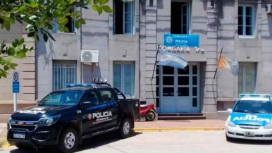 Pasan a disponibilidad a una policía que tuvo relaciones sexuales con un preso