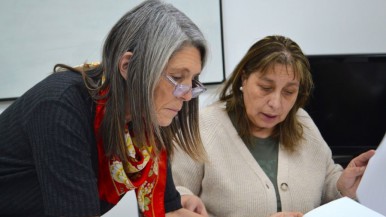 Santa Cruz: en Educación sostienen que la gestión anterior tendría "inconsistencias en la rendición de 100 millones de pesos" y "falta de tramitación de validez nacional por títulos" 