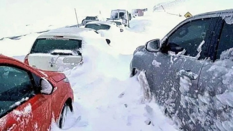 Denuncian falta del servicio de Radio Nacional, por el ajuste del Gobierno,  en medio del temporal de nieve en la Patagonia