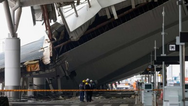 Se derrumbó el techo en el aeropuerto de Nueva Delhi: un muerto