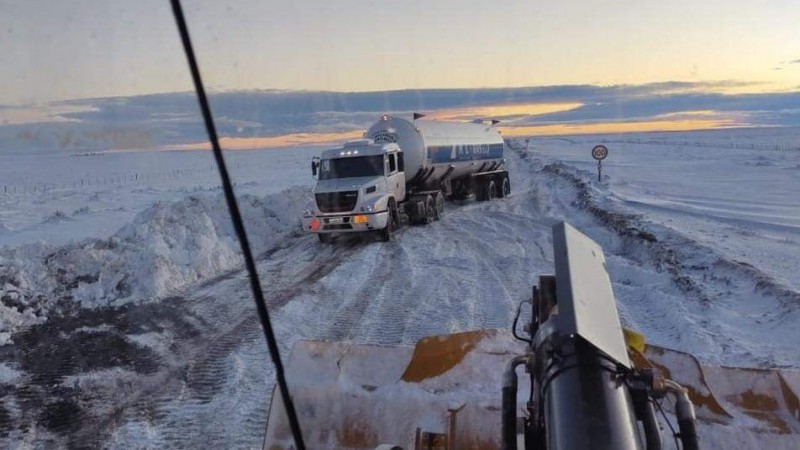 Hay corte total en Ruta 3, entre Comodoro Rivadavia y Trelew. 