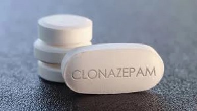 Tres alumnos fueron expulsados de un colegio por llevar una torta con clonazepam