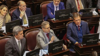 Senado: con ayuda de los dialoguistas, el oficialismo logró neutralizar el intento K por tratar la movilidad jubilatoria