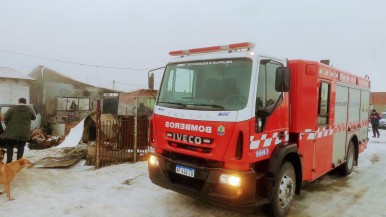 Tras el fatal incendio en la madrugada de este jueves, una vecina dio detalles de lo sucedido