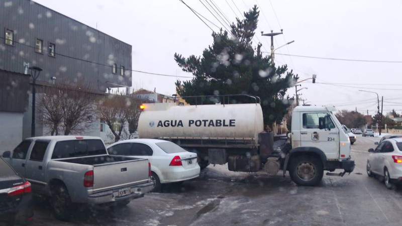 El municipio llev agua al hospital.