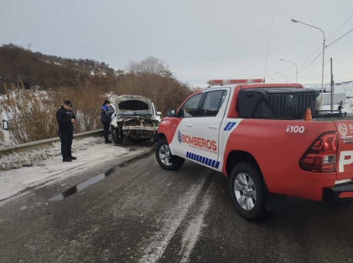 Choque frontal en la Ruta 40 con operativo de rescate de heridos