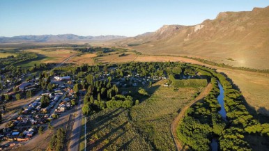 Trágica muerte de una docente en la Patagonia: cayó al fondo de un cañadón  