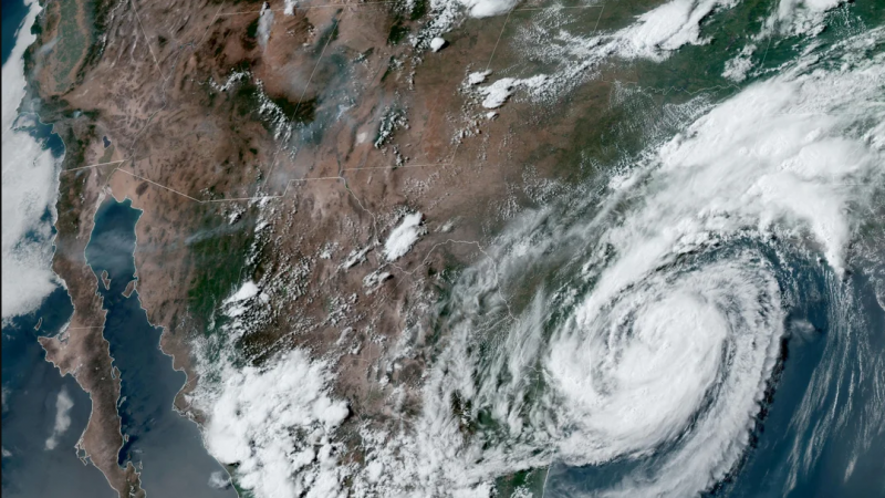 Imagen de satlite de la tormenta tropical Beryl. Golfo de Mxico. 7 julio 2024. NOAA/entrega va Reuters