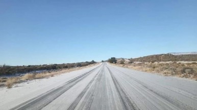 Rutas de Santa Cruz: muchas intransitables por acumulación de nieve 