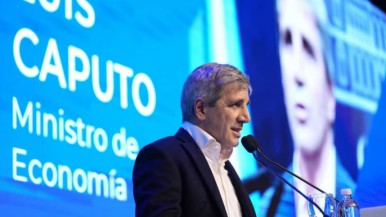 Luis Caputo anticipó cuándo se recuperará la economía argentina