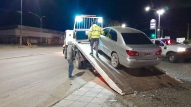 Patagonia: un mecánico manejaba borracho, se quedó sin frenos y terminó chocando a un camión  