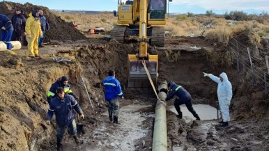 Crece el malestar en Puerto San Julián: se volvió a romper el acueducto, es la cuarta vez en diez días y los vecinos siguen sin agua 