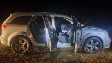 Narcos abandonaron una camioneta con cocaína y marihuana en localidad salteña