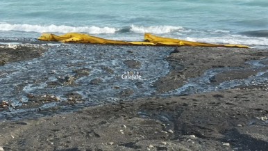 Alerta en El Calafate: a meses del derrame de hidrocarburos en el Lago Argentino, se detectó uno de combustible en Punta Bandera y sería por un filtro de un grupo electrógeno de SPSE